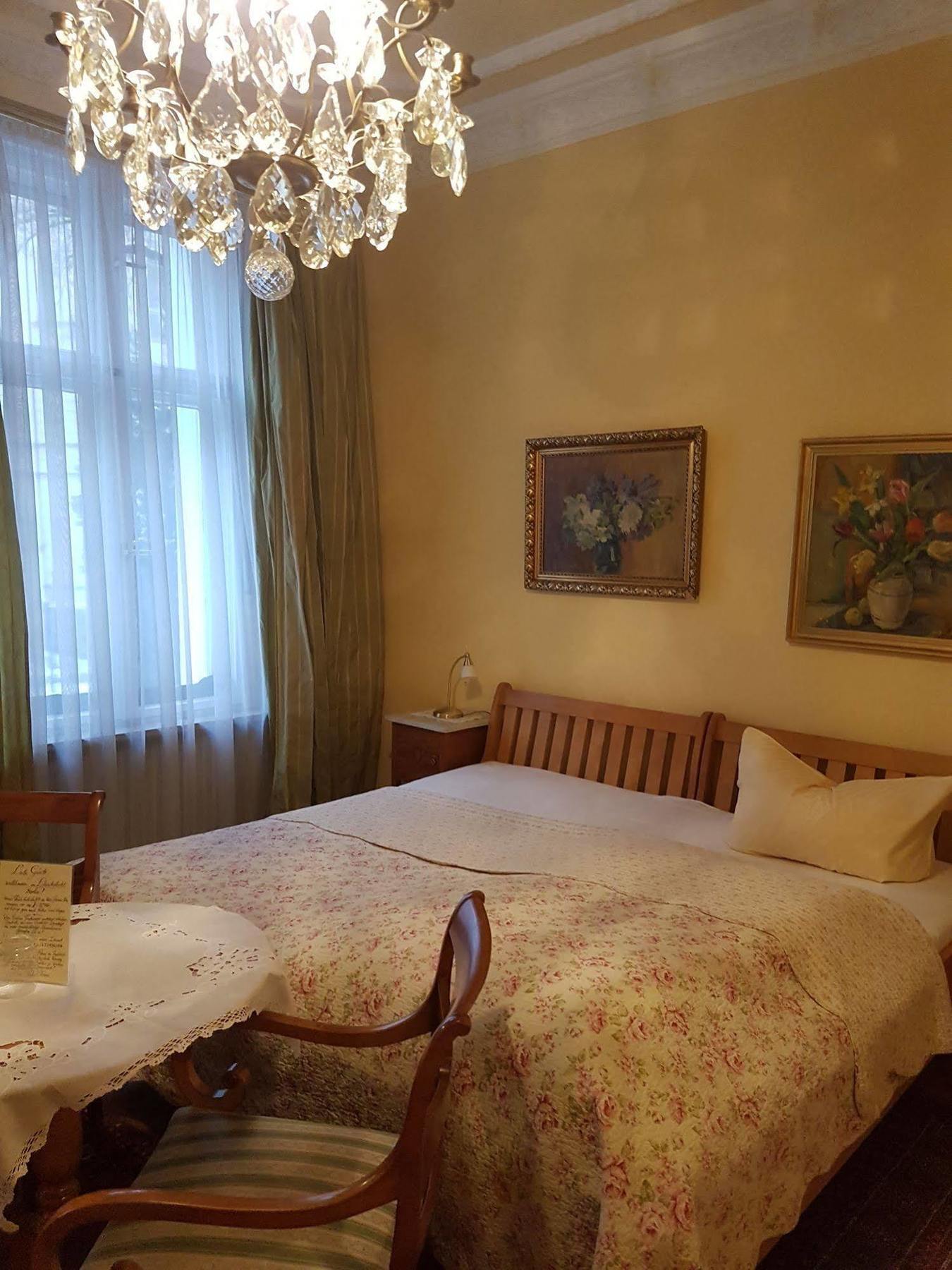 Das Literaturhotel Berlin Extérieur photo
